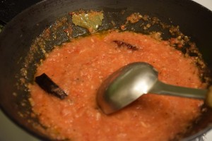 Onion-tomato paste