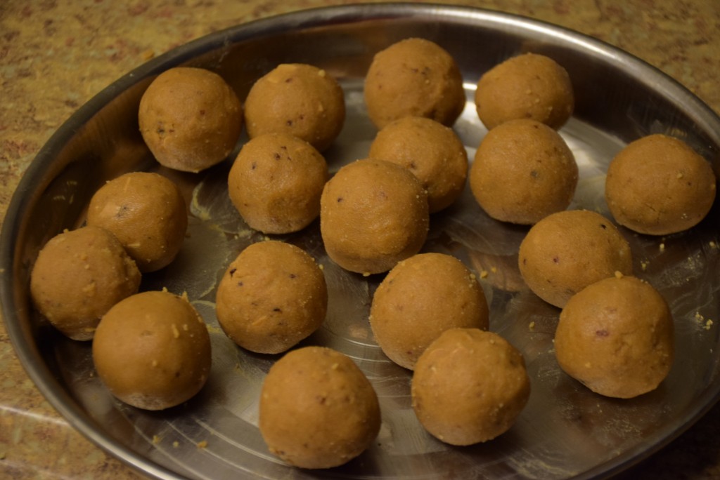 Laddoos