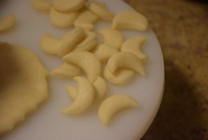 cut cashews